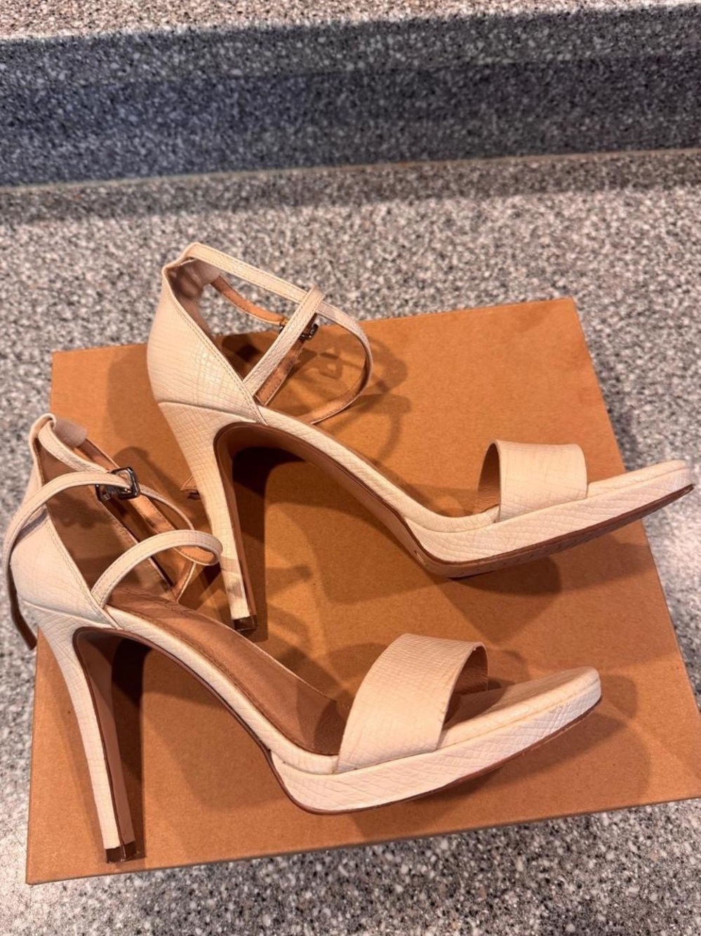 Michael Shannon Angelique cream snakeskin stiletto heels- Size 10